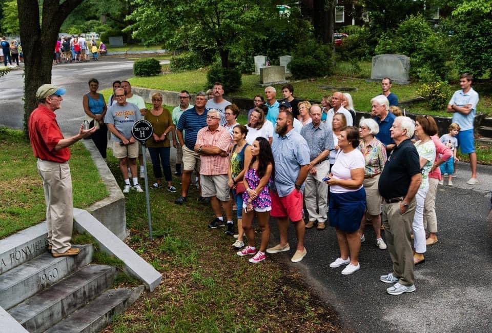 🔦 TOUR THIS SATURDAY 9/17
Three local historians, Dr. Chris Fonvielle, Robin Triplett & Hunter Ingram will lead the tours at 6:30pm & should end about 8:30pm. Cost is $20 (cash/check only) per person & you must supply your own flashlight. #OakdaleCemetery #CemeteryTour #ILM