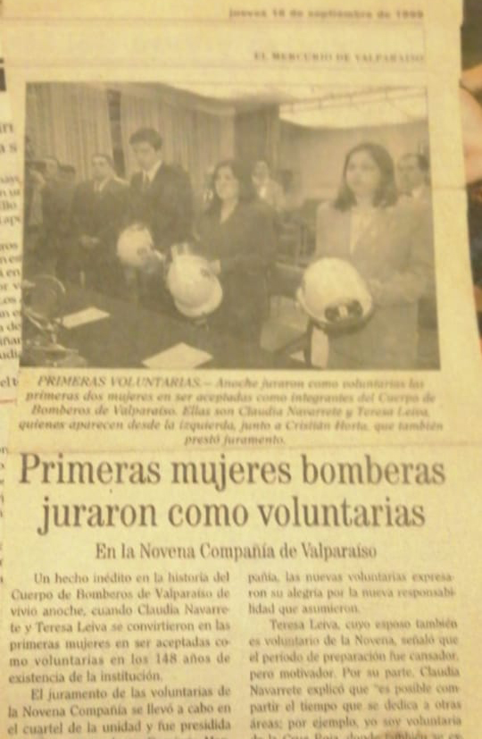 NovenaCBV's tweet photo. LAS DAMAS DE FUEGO 🔥 | Un 15 de Septiembre de 1999, el Cuerpo de Bomberos, aceptaba a sus primeras bomberas: Claudia Navarrete y Teresa Leiva Gallardo, las cuales juraron como voluntarias de la Novena Compañía. Hoy, son muchas más, y en diferentes compañías siguiendo el ejemplo. https://t.co/y4k7haSGDQ