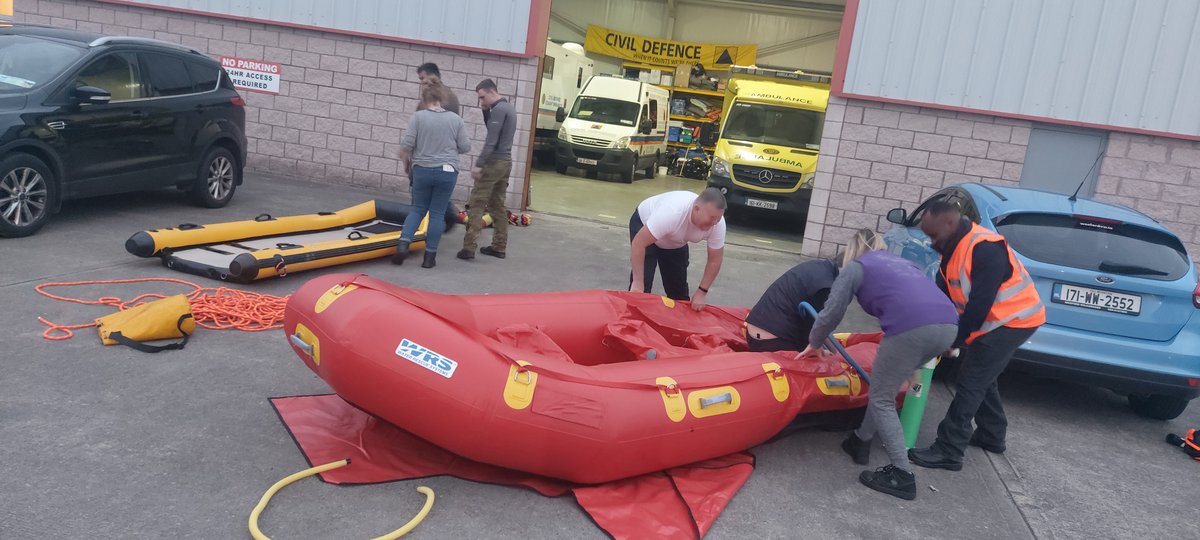 WEXCivilDefence's tweet photo. "Proper preparation and planning prevent poor performance", equipment familiarisation @wexfordcoco @CivilDefenceIRL #swfr #srt @Rescue3europe https://t.co/wznWb2j6n1
