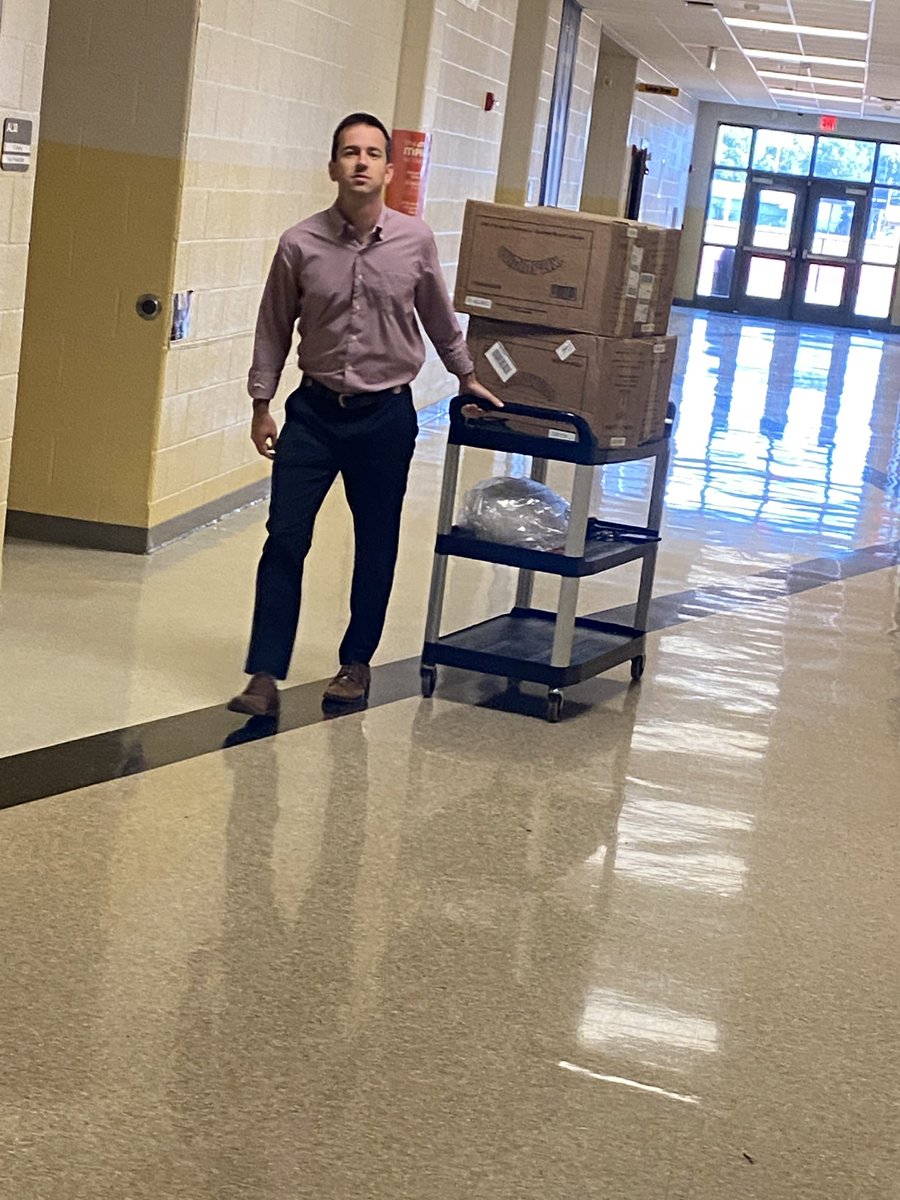 BehindtheCampus's tweet photo. It’s Senior Sucker sales time! Check out our #admin making sure everyone gets some! #buyalollipop https://t.co/pIhfLjJy6K