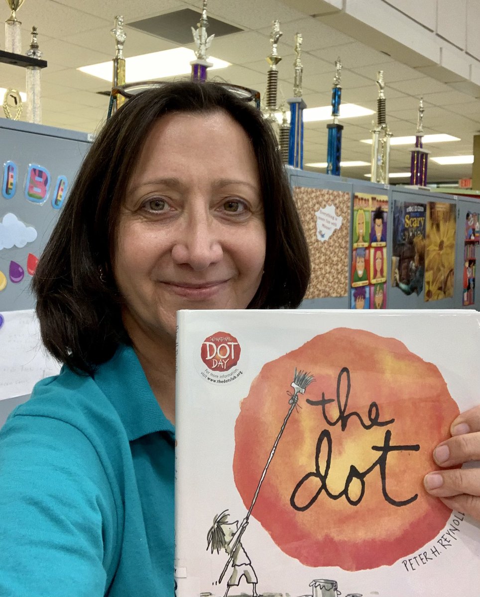 NorwoodElem's tweet photo. #InternationalDotDay at @NorwoodElem with @peterhreynolds and @MicrosoftFlip at @themet was amazing! @MDCPSNorth @SuptDotres https://t.co/uZBYYsW0l7