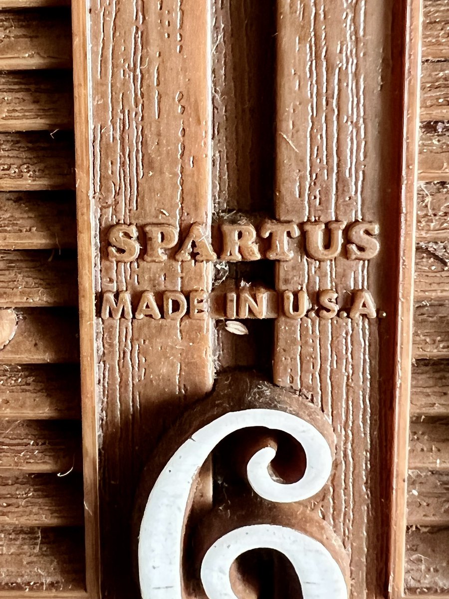 WolfenasV's tweet photo. Just listed. Spartus kitchen clock. Wall or counter clock. #kitschkitchen #MadeInUSA #upcycle #recycle #savetheplanet #spartus #midcenturymodern #mcm #1950s #kitschdecor #wallclock https://t.co/G9RtATUVi3