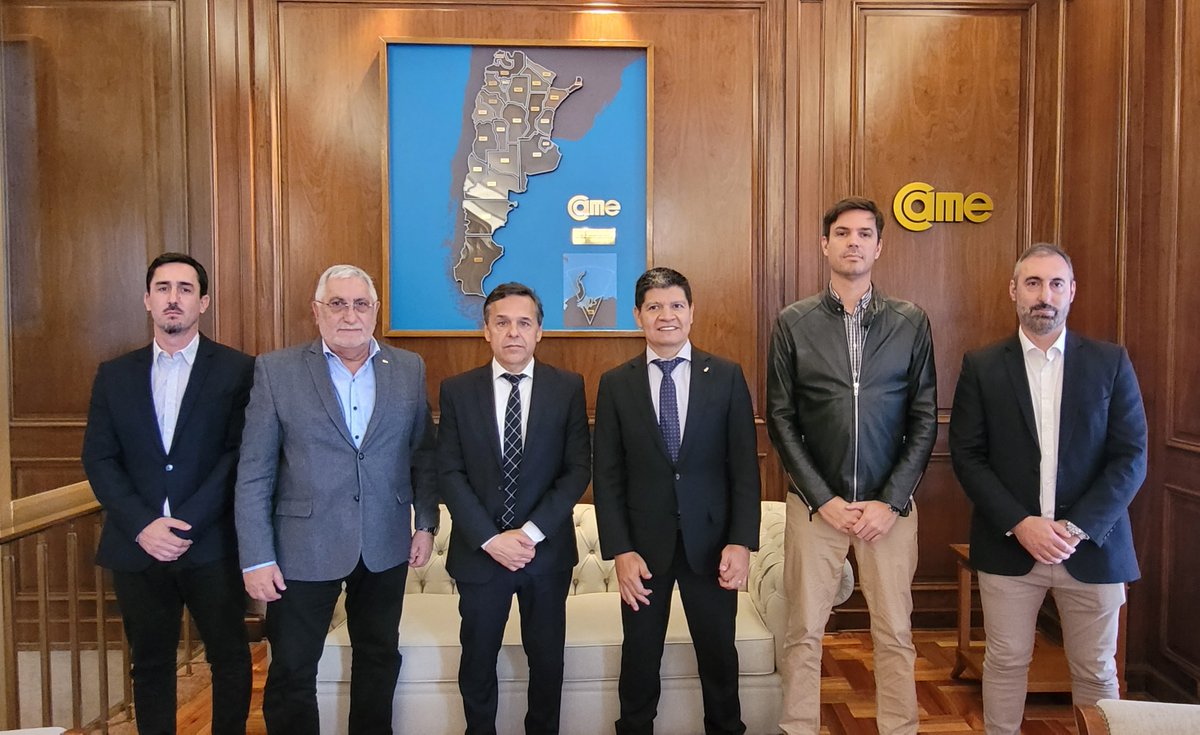 Acordamos una agenda de trabajo con el secretario <a href="/DiegoGiuliano/">Diego Giuliano</a> que incluirá un encuentro federal junto con representantes del #transporte nacional. 
Además, pedimos reforzar la incorporación de las #pymes como proveedoras de la #industriaferroviaria.

🔗 bit.ly/GiulianoenCAME