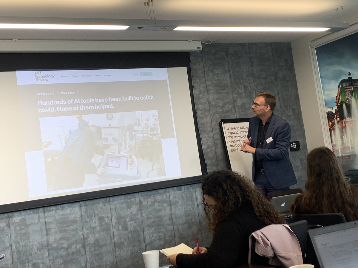 ruthlady's tweet image. The @UoMPankhurst team hada great day leading a workshop on #translationsciencr at @NCRMUK #methodscon thank you to all the group for a great session! #teamwork #researchmethods #socialscience #healthscience #datasaveslives