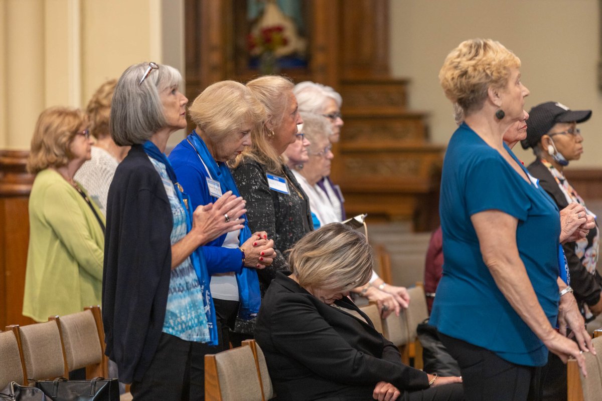 Today the Solanus Casey Center hosted a group from the Council of Catholic Women who came to visit the Solanus Casey Center for a tour and a Mass led by Br. Peter. Thank you for coming to learn more about the life of Blessed Solanus Casey!
#pilgrimage #detroit #capuchin