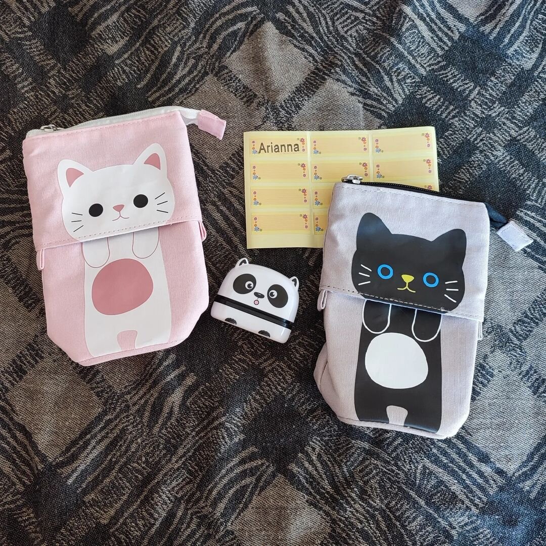 TheNameStamp's tweet photo. Say hi to our Foldable Pouch! It has plenty of space for your trinkets, cosmetics and writing instruments. Making it an ideal gift to writer friends or students. 😉💗

Grab yours now at  https://t.co/oap6EFefWL

#backtoschool #pouch #case #pencilcase #mumhack #stamp#school #gift https://t.co/KxmpOX2FHi