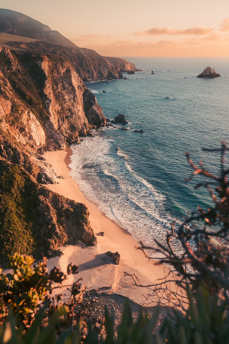 jaimedelpizz0's tweet photo. photographs i took from the pacific coast highway https://t.co/jDgKXKu2sF