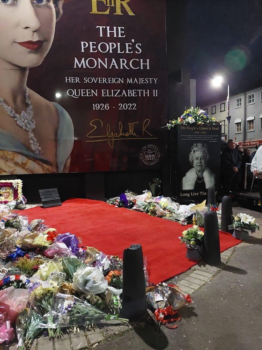 Absolutely fitting service for our Queen.

She served us to the end and we’ll keep her memories alive 🇬🇧