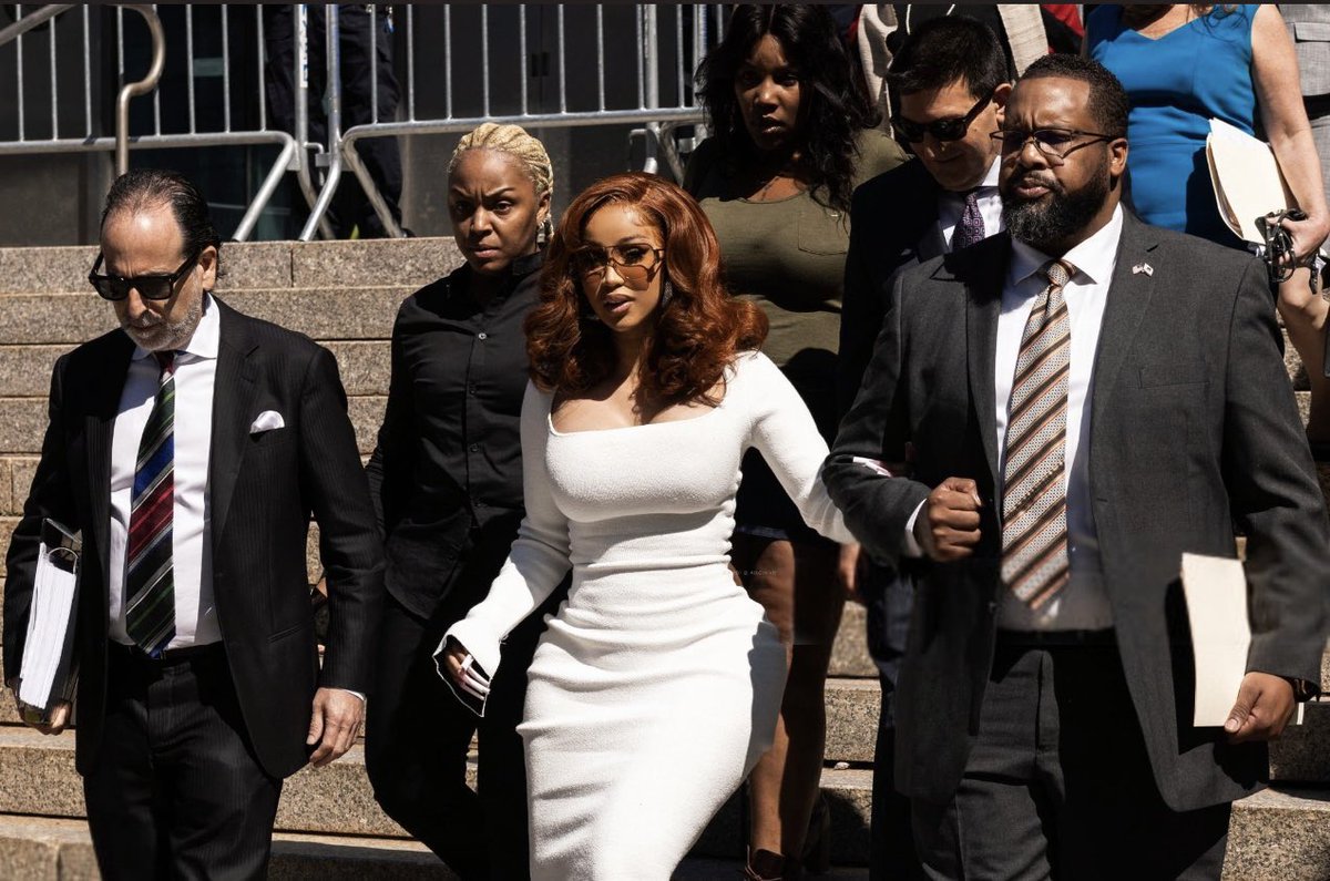 DrewFindling's tweet image. …chewed up all the charges. 🕶
@iamcardib