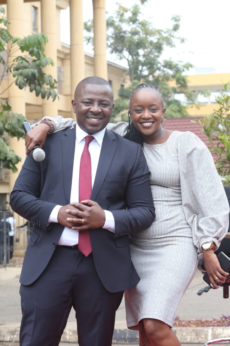 Chemutai_Goin's tweet image. A good leader leads people from above them @Fchurii