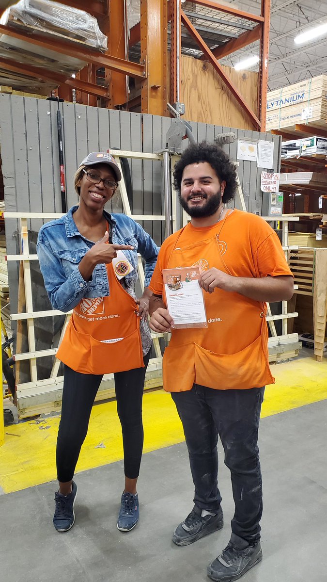 .. Great Job Fernando.. Being an ALL Around Team Player 🎉🎉🎉 #ExcellentCustomerService