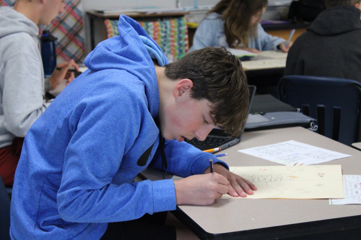 ParkviewSD's tweet photo. It's Arts in Education Week!

We strongly agree that the arts are an essential part of a complete education! We strive to offer our #ParkviewCrew programs that encourage their innovative and creative thinking! 

These pictures are from Mrs.Moran's Art Fundamentals class! https://t.co/fqGx6VGCXk