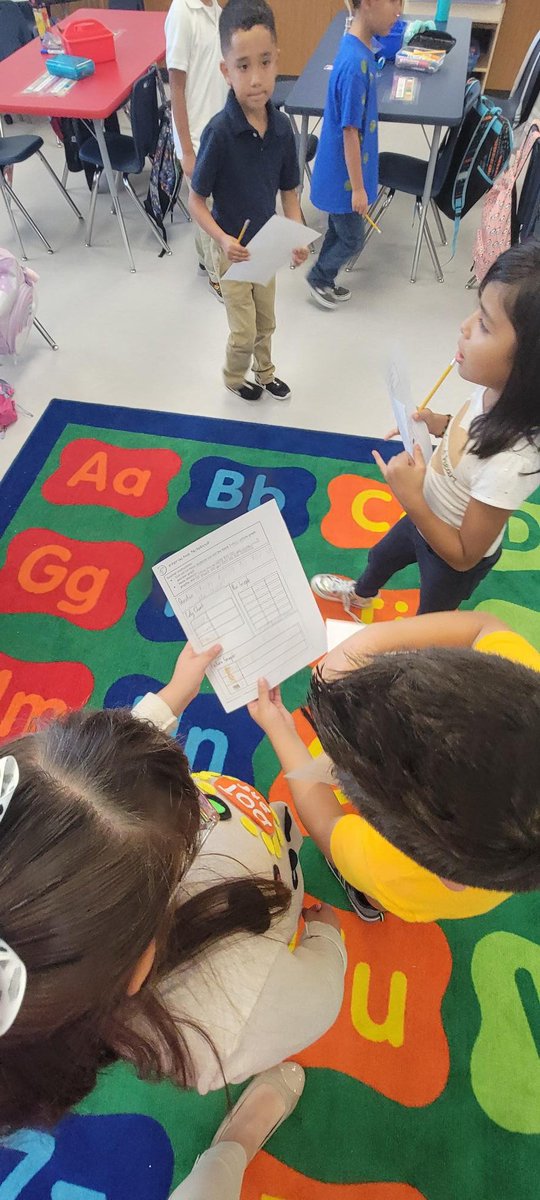KSolis_BNES's tweet photo. What is our favorite food?  Collecting Data with our 1st graders at Ben Narbuth https://t.co/TlKDYHulGu