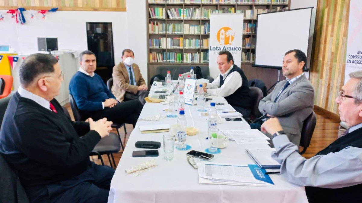 CFTLotaArauco1's tweet photo. Consejo de Rectores de IES TP del CRUCH, reunidos en Dependencias del CFT Lota Arauco #educacionsuperior #rectoresdelcruch https://t.co/jaidJGdsqy