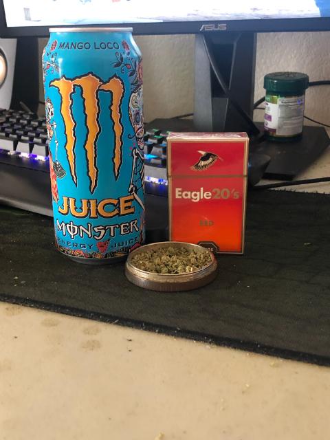 LeahH_CS's tweet photo. Getting Ready for 2nd match VS @PleaseSendBocks GLHF!! Whats Your Pre-Game Rituals?? https://t.co/SRk2IVKqRY