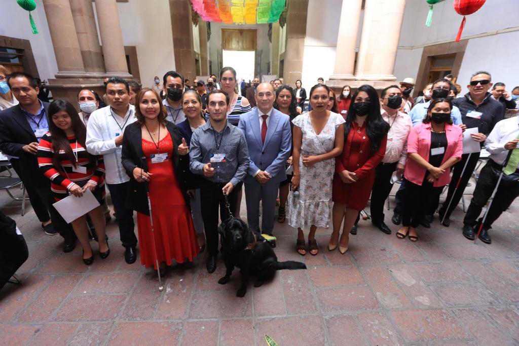 EF_Galindo's tweet photo. ¡Queremos que #SanLuisPotosí sea la capital del turismo para todas y todos!
Inauguramos el Congreso Nacional #TransformandoMiradas de la Red Nacional de Ciegos que se celebra del 15 al 17 de septiembre.
¡Bienvenidos y disfruten #LaCapitalDelSí! https://t.co/2hzThFGAHx