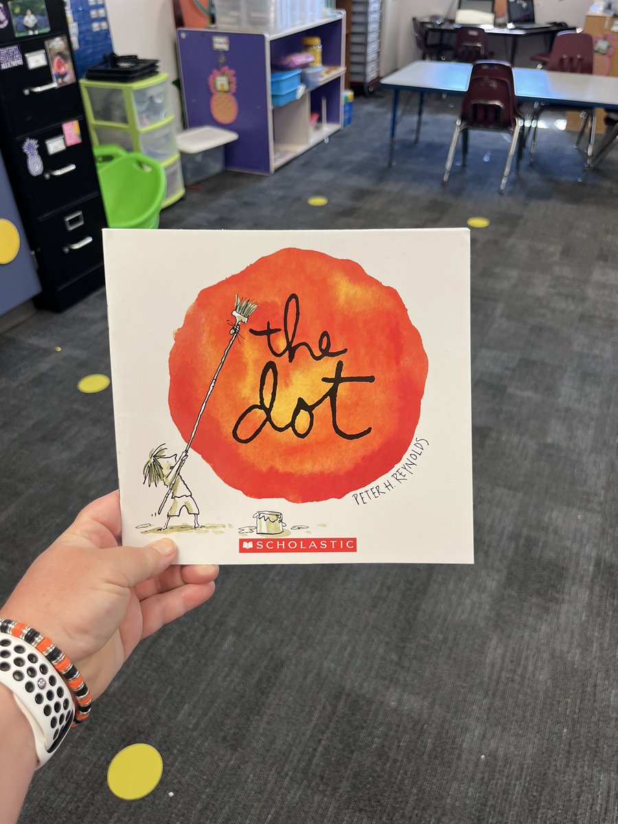 KellyLeonardLP's tweet photo. Dot Day was a success! @lpisd #LPE #chooseLP https://t.co/4FAWctqpwG