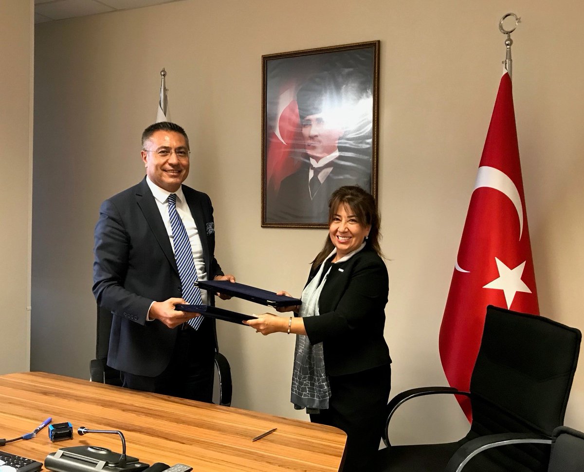 _yasad's tweet photo. Mely@z Meslek Liselerinde Yazılım Eğitiminin Hami Yazılım Firmaları ile Desteklenmesi Projesi ile @HMBakanligi  BTGM tarafından yürütülen @1milyonistihdam arasında işbiriliği protokolü geniş katılımlı bir törenle imzalandı.
https://t.co/vcgygvd7k1 
#yasad #hmb #birliktegüçlüyüz https://t.co/rmqCzJxWLK
