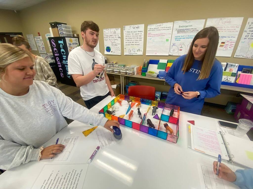 Today we did stem station rotations to learn differences between stage one and stage two stem activities. instagr.am/p/CiipVMnpwXp/