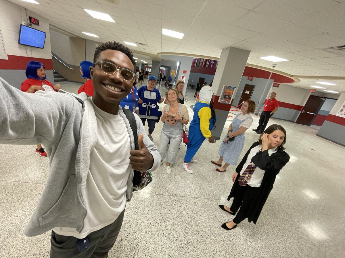 THS_ELA's tweet photo. We understood the assignment @THS_Tigers #TigerPride365 #CharacterDay https://t.co/p5t9S2nP3m