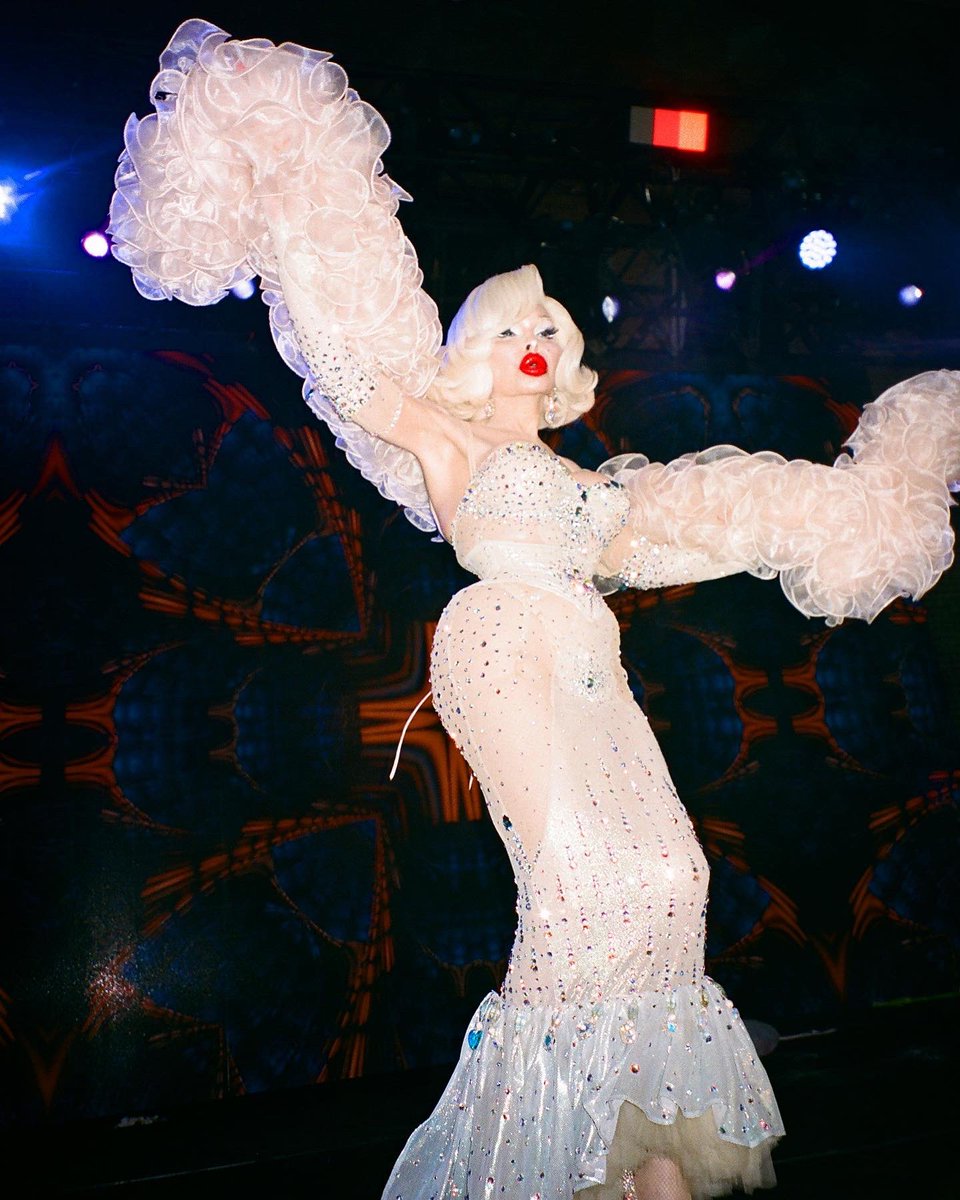 The <a href="/Amanda_Lepore/">Amanda Lepore</a> at <a href="/BushwigFestival/">Bushwig 11 💖</a> 
instagram.com/p/CiirtDMO_jI/…