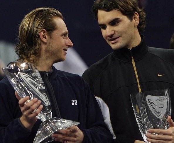 nalbandiandavid's tweet photo. Gracias @rogerfederer por todo lo que le brindaste al mundo del tenis! Soy un agradecido por haber compartido este deporte desde la etapa en juniors hasta el circuito profesional! 🙏

Te deseo lo mejor en lo que se viene; espero que sea teniéndote cerca del tenis! 🎾🇨🇭 https://t.co/iqZV3ZKl8K