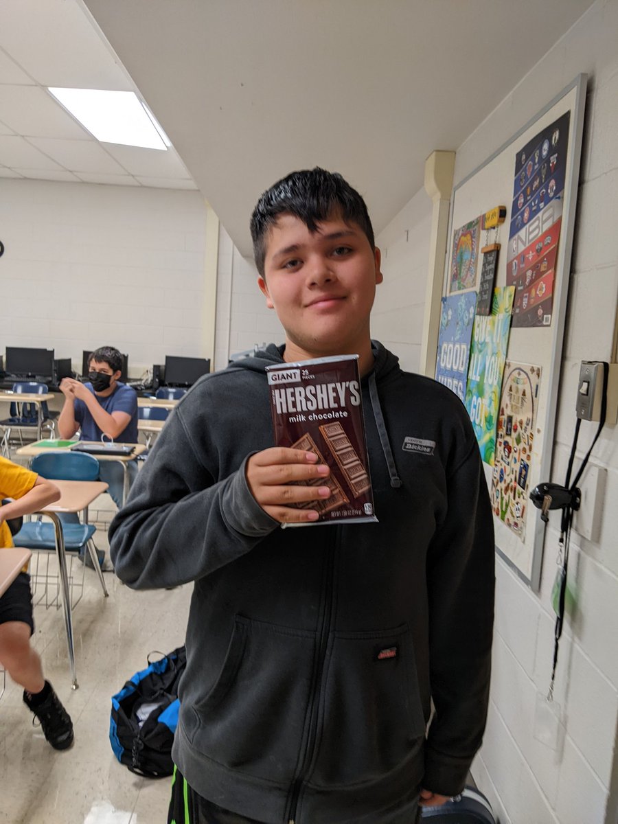 library_kms's tweet photo. Day 3 digital citizenship, Ebook resources @CapstonePub @MackinLibrary @Sorareadingapp , library crew ❤️❤️❤️, and reading challenge incentive for Luis!! #hisdlib #readlearndiscover https://t.co/qqDPEyB4ku