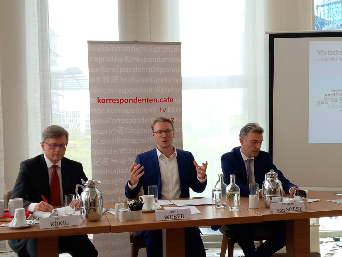Pat_M_Web's tweet photo. Wann sind Sanktionen erfolgreich und welche Rolle spielen dabei wirtschaftliche Akteure? Darüber habe ich mit @cvonsoest vom @GIGA_Institute beim https://t.co/LcfdXaU5LN gesprochen – wo zuvor noch Litauens Premierministerin Ingrida Šimonytė zu Gast war. Danke für die Diskussion! https://t.co/8B3PK5BO7x