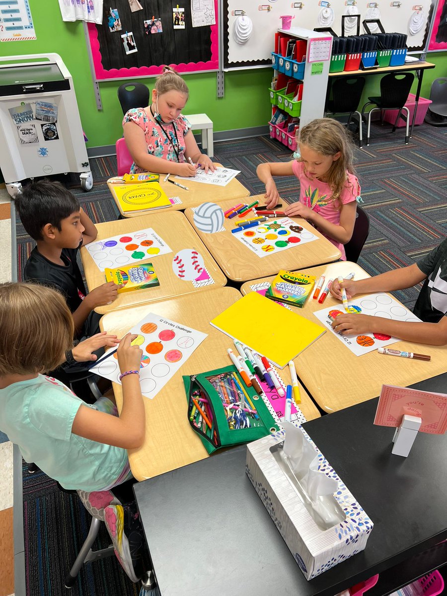 HarknessKim's tweet photo. We celebrated National Dot Day in 3rd Grade. #eeinkee https://t.co/Gps2wPpQHa