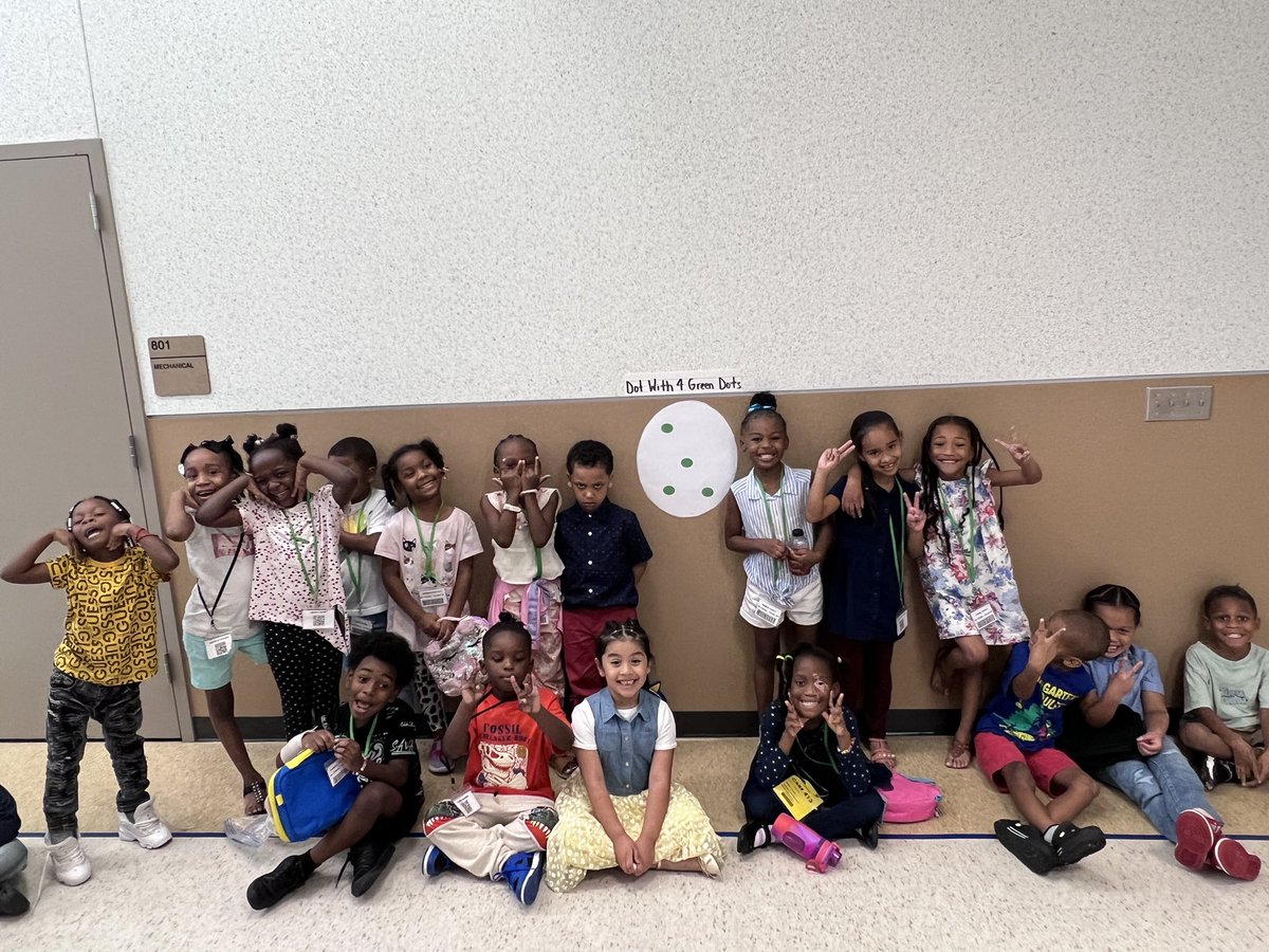 MrOdom14's tweet photo. #DotDay2022 Pt.4 @Griggs_AISD https://t.co/GmUJsb5OS0