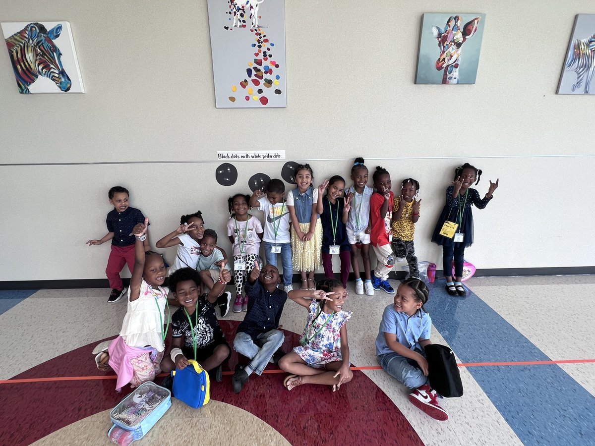 MrOdom14's tweet photo. #DotDay2022 Pt.4 @Griggs_AISD https://t.co/GmUJsb5OS0