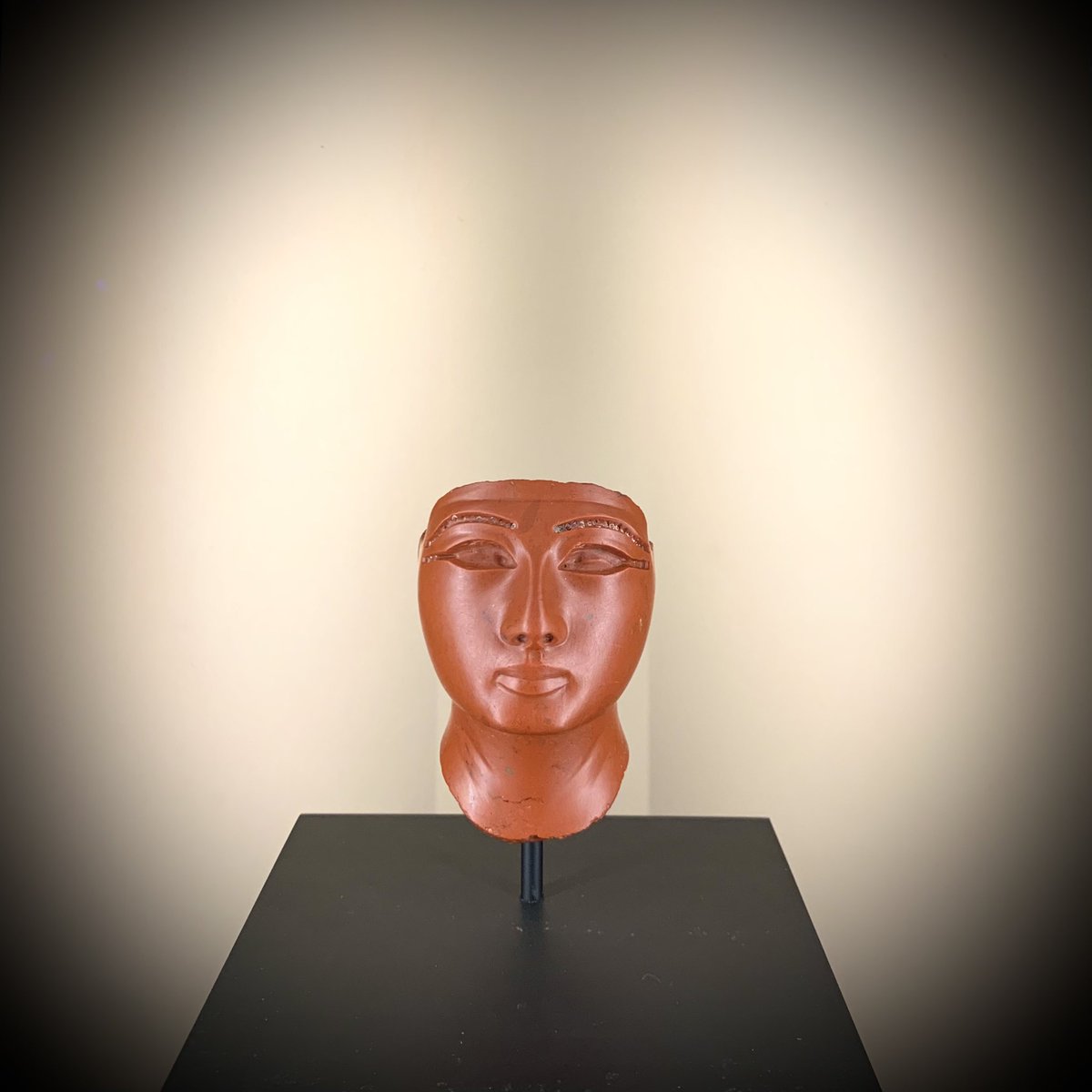 LivyEtoile's tweet photo. Pour vous rafraîchir la mémoire toutefois, #TheAlthaniCollection, c’est quelques salles de magie dans l’écrin XVIIIè de l’Hôtel de la Marine ! https://t.co/o4MQY8xlPK
