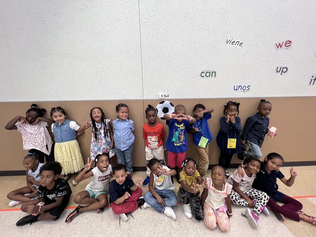 MrOdom14's tweet photo. #DotDay2022 Pt.2 @Griggs_AISD https://t.co/EpWeimSlXp
