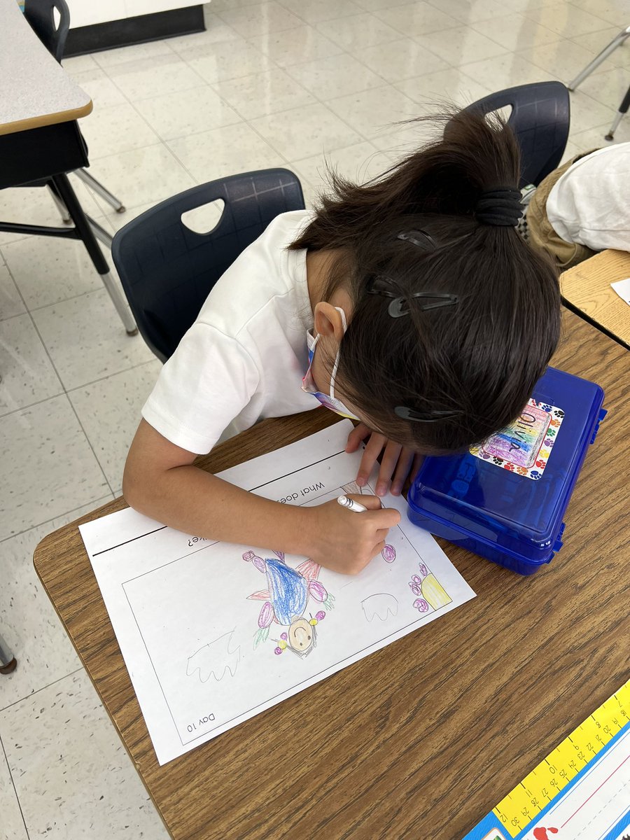 JaimeStrumeier's tweet photo. 10th day of kindergarten = Zero Hero time!! 0️⃣🦸🏽‍♂️🦸🏼‍♀️ @CollinsElemSch @LivSchools https://t.co/UalCsgSM7H
