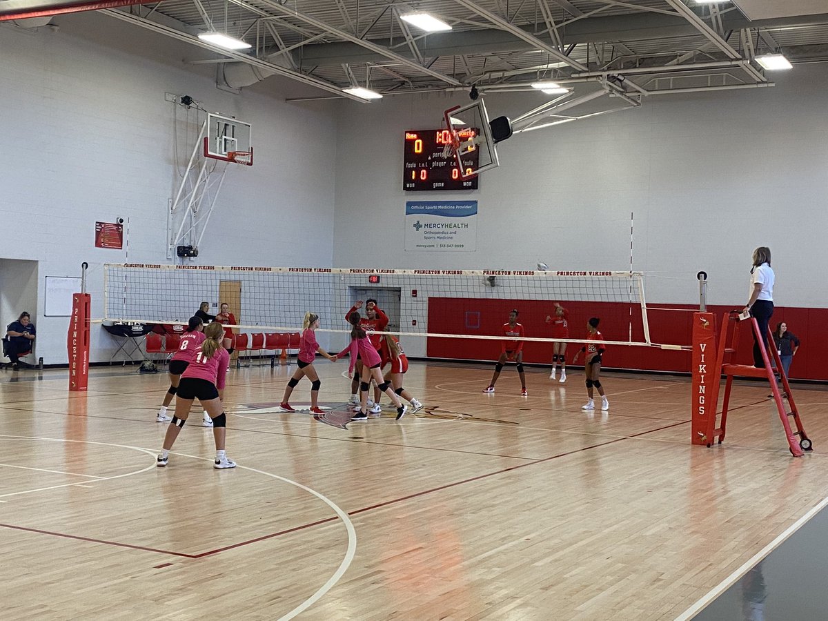 StallworthPCMS's tweet photo. 7th Grade Lady Vikes Volleyball with the win against Colerain White Oak in two sets. #DifferenceMakers #VikingDiff @DrMackzum @VikeNation @PCMSVikingPride https://t.co/kzZibB1wZd