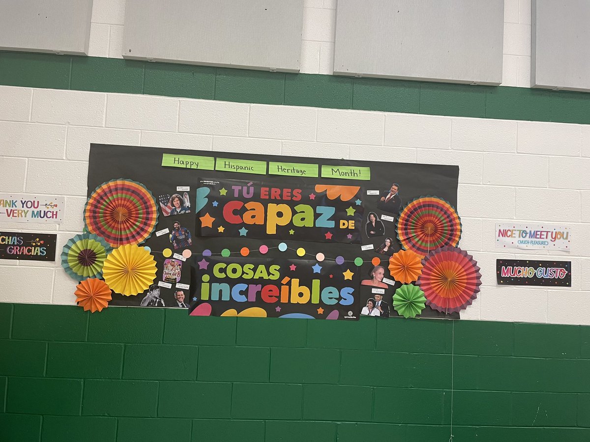 MsMaricelaR's tweet photo. Everything is ready to welcome our families to our JLES Back to School Night! #JLES #BacktoSchool #Night #Leleckrocks https://t.co/hV5OTptdvF