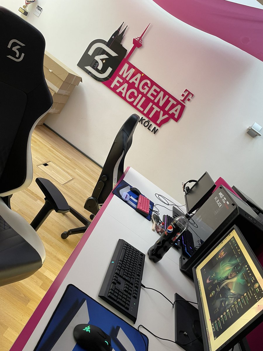 Charlotte tweet media