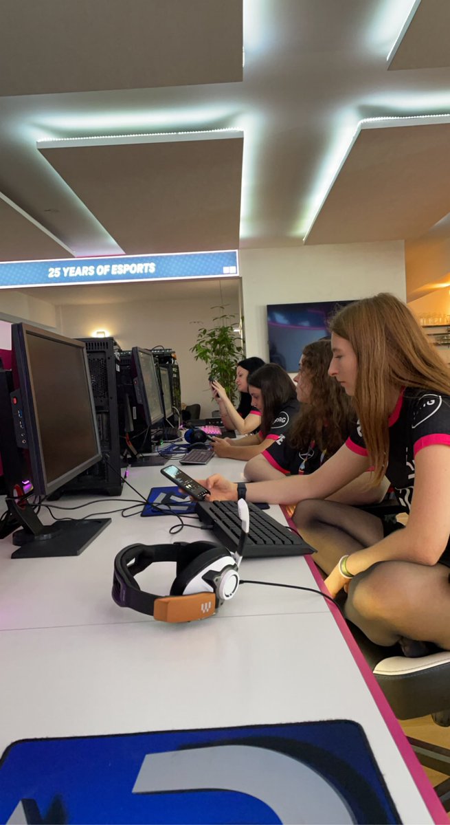 Charlotte tweet media