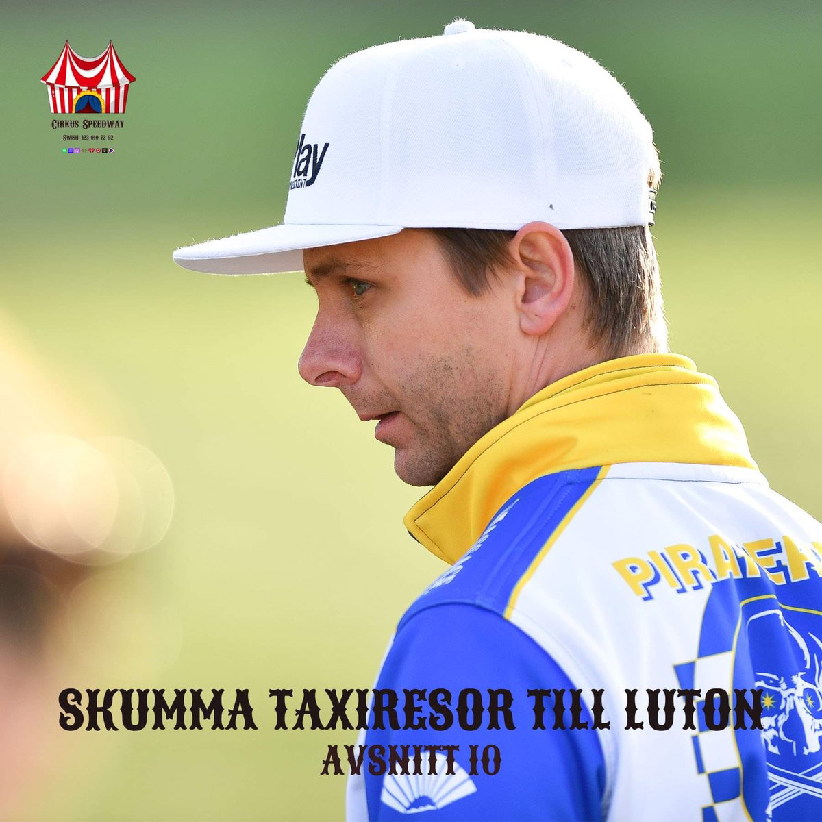 AVSNITT 10 - SKUMMA TAXIRESOR TILL LUTON

Ja, vi firar tio avsnitt! Hurra! Onsdagen var det sannerligen Ricky vs Alex. Alex leder i halvtid med 49-41 - och JW var tillgänglig på kortnummer för Edberg så fort det behövdes hämta Nocco eller Cola Zero.
