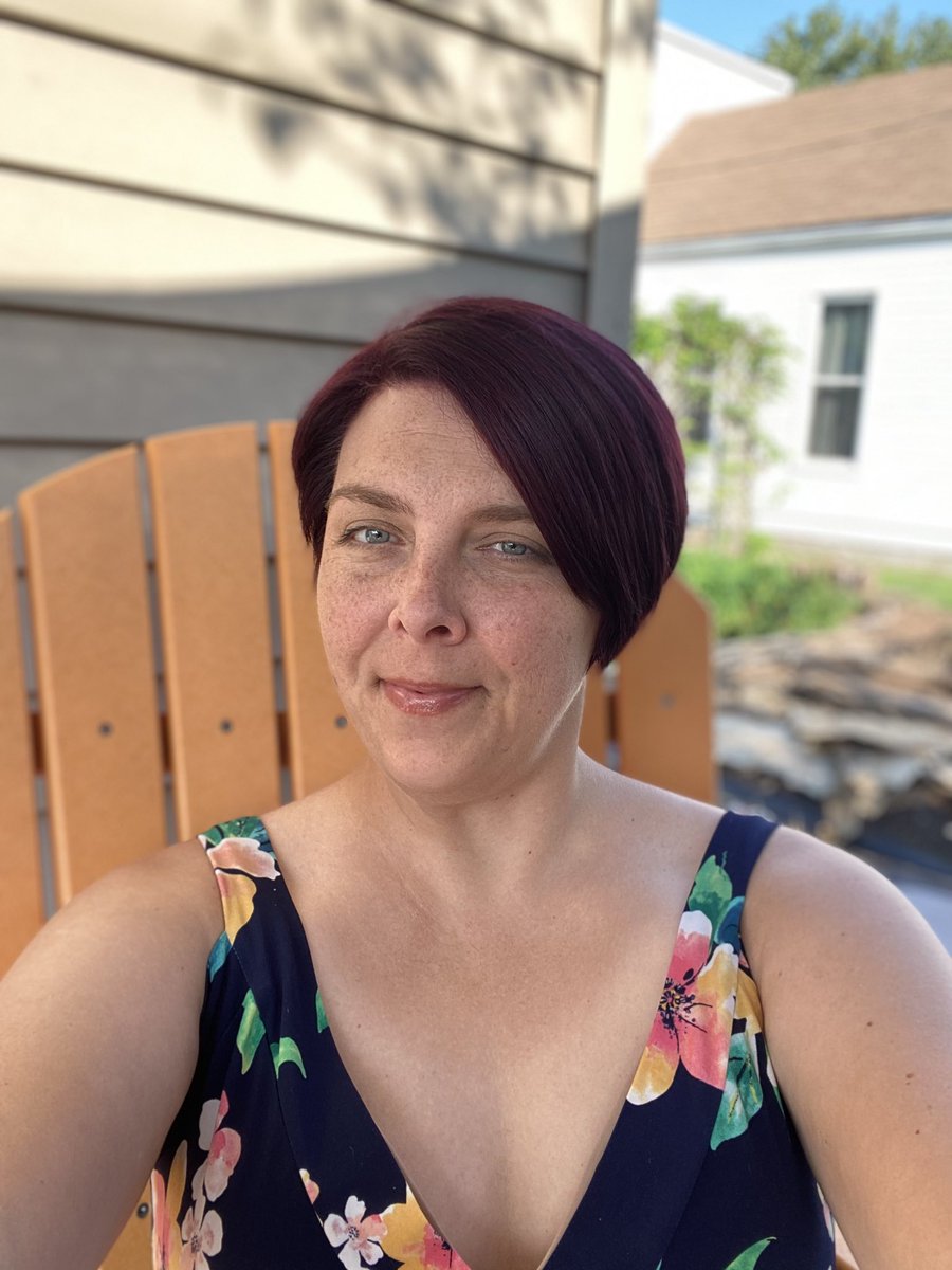 Headed to South Seas in my best beach outfit contest 8pm I’ve raised $185 for <a href="/IWRBReading/">I Would Rather Be Reading</a> BUT my goal is $500! Who can help me with donations or share the link with a friend or family member who can?  giveforgoodlouisville.org/p2p/266132/cry… Community Foundation of Louisville #GiveForGoodLou