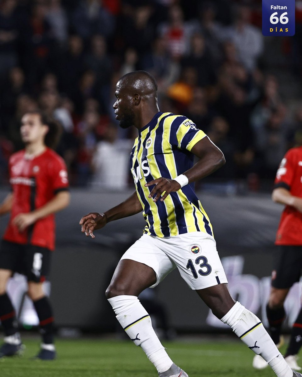 CONMEBOL's tweet photo. 💪 ¡Sobre la hora! 

🇪🇨 Enner Valencia anotó en el descuento el gol del empate 2-2 de @Fenerbahce ante Rennes por la @EuropaLeague.

🔜🏆 #66DaysToGo #CreeEnTuContinente https://t.co/j4ryUVSvNu