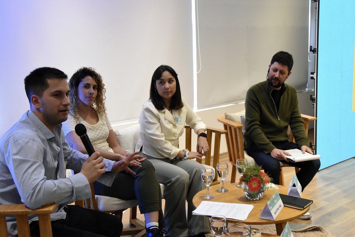 economicas_unlp's tweet photo. ¡Seguimos!
Panel SER LA 
Coordinado por Martín Fernández Molina y con la participación de Agustina Viña, Agustín Parraquín y Paula Campos. https://t.co/NEQnX8HPRH