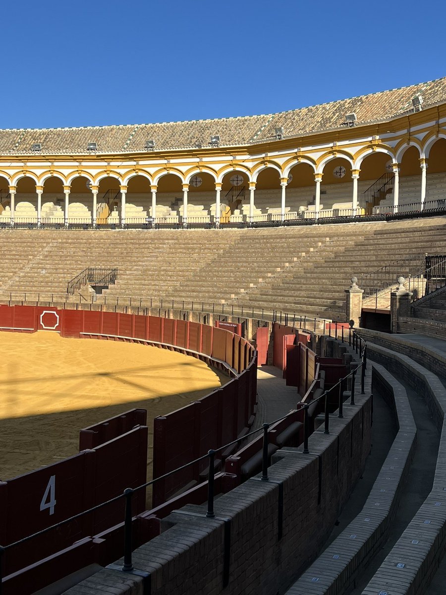 CiDeely's tweet image. Bit late coming back to this…
But a great few days spent at the @E_C_S_S conference in Sevilla, Spain 🇪🇸 #ECSS2022

Met loads of great researchers &amp;amp; practitioners
And had a cool visit to the Plaza del torros afterwards- though no bullfighting 🐄