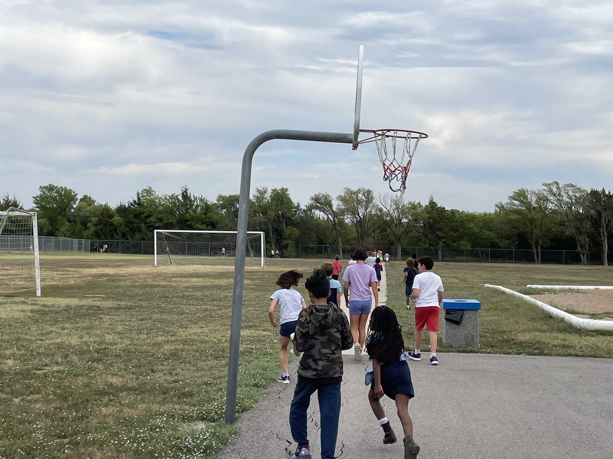 clarksfourthgrd's tweet photo. My heart is so full and happy! So glad my little runners and I are back l together! #thunderbirds #runningclub #wineteerstrong @wineteerusd260 @DerbySchoolsKS https://t.co/ZfNF6FvGRt