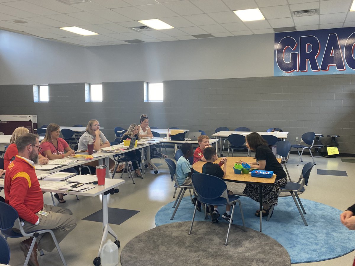 AshleyaTLC's tweet image. Another fabulous day of learning with @SundayCummins @GracemorNKC! I already can’t wait for the next visit! #forevergracemor