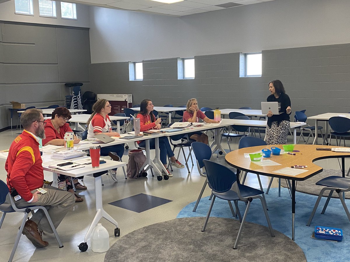 AshleyaTLC's tweet image. Another fabulous day of learning with @SundayCummins @GracemorNKC! I already can’t wait for the next visit! #forevergracemor