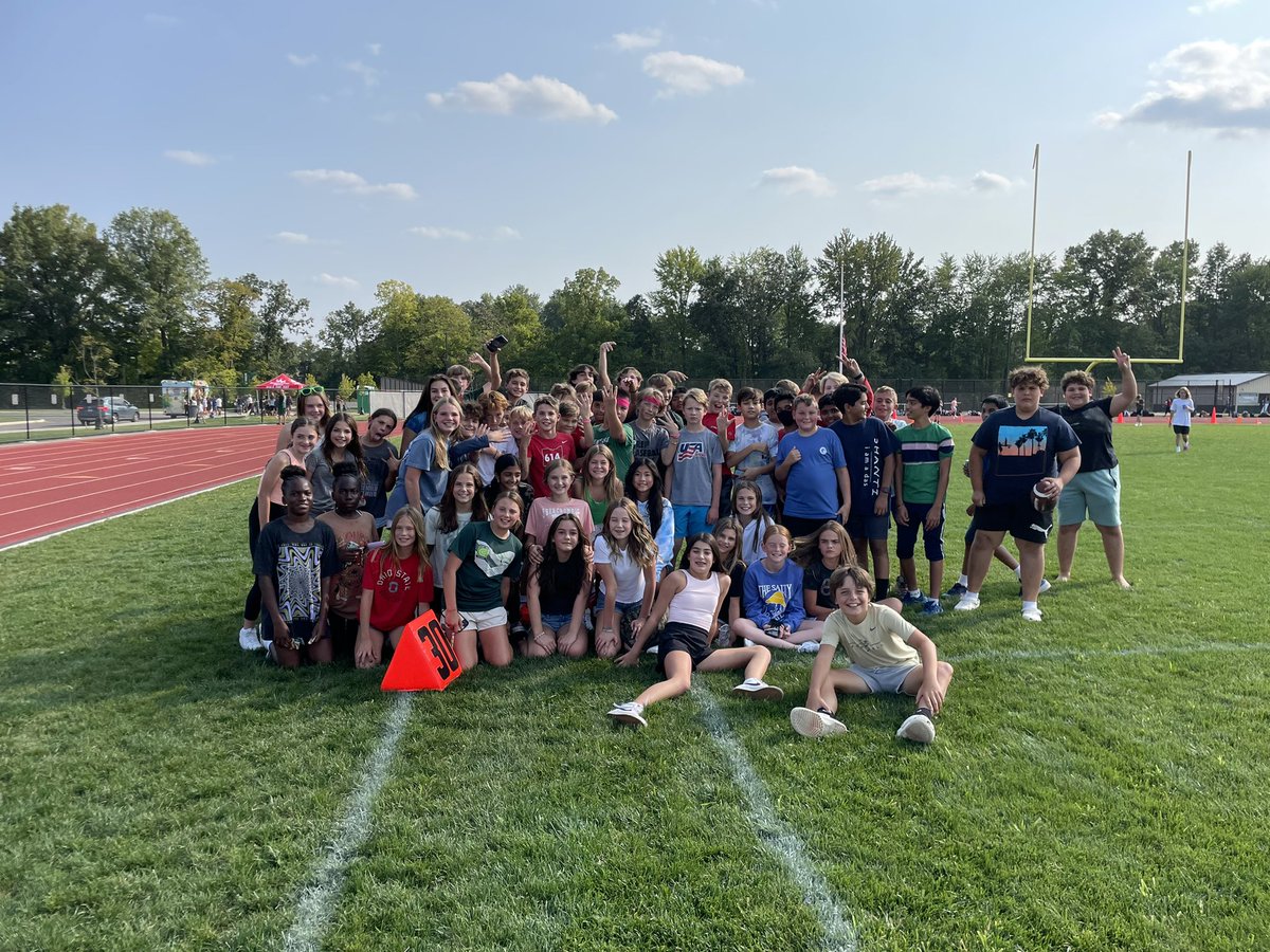 mrsjerger's tweet image. ERMS Tailgate @erms_DCSD pizza, water, games, Kona Ice, Smoothie King, screaming, laughing, running…all things middle school fun! @mrsphelpsteach