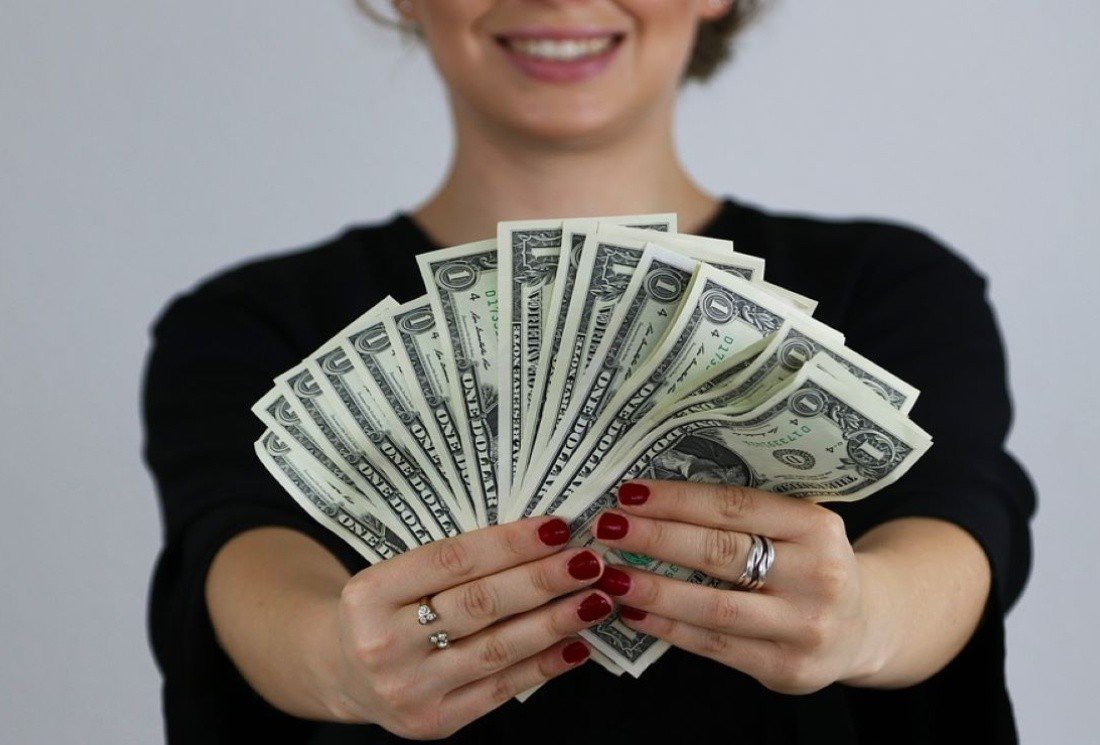 CIERRE DEL DÓLAR | El peso pierde 11.81 centavos en el tipo de cambio para quedar en 20.0834 pesos por unidad ante el dólar interbancario spot.
#dolar #TipoDeCambio #Mexico 
mibolsillo.com/noticias/Preci…