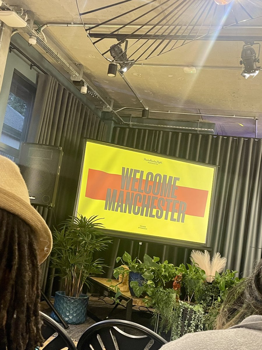 sjoyce7's tweet photo. @PechaKucha_MCR @PechaKucha_MCR thanks for an inspiration evening, from @GraphicsUOB @BoltonUni  congratulations to our recent grad @megsvickers for presenting and well done on your first job @redddevils_21 https://t.co/y3v9Wm79Bu