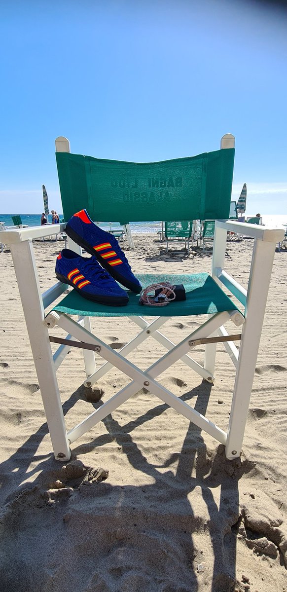 sminky's tweet photo. 1.#adidas #adidasoriginals Tisch Tennis
2.#KZ ZS10 Pro in ear monitors
3.@Cowon Plenue D2 Hi-res Player
4.@lcdsoundsystem - Live At Madison Square Garden
5.#Alassio #italian #Riviera
6.🙂 https://t.co/Te3nl72NXU